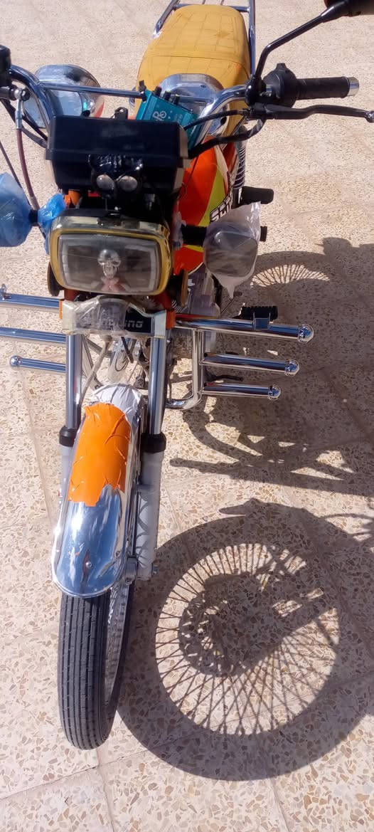 سـولـنـك للـبيـع ويـرهم مراوس 
مـوديـل 24

4گـيـر 

شـرط لا صرف ولا بخار 

مـنفـيس موجود 

دشـبول الـكترونـي 

مـحـرك ما مفـتوح شـرط 

تـوايـر جـدد 

نـشاط فـول ✈️

كـهـربائيات كـاملة 

الـسعـر560وبـي مـجـال للشراي 

مال جناي ما عايزو شي  

***********
