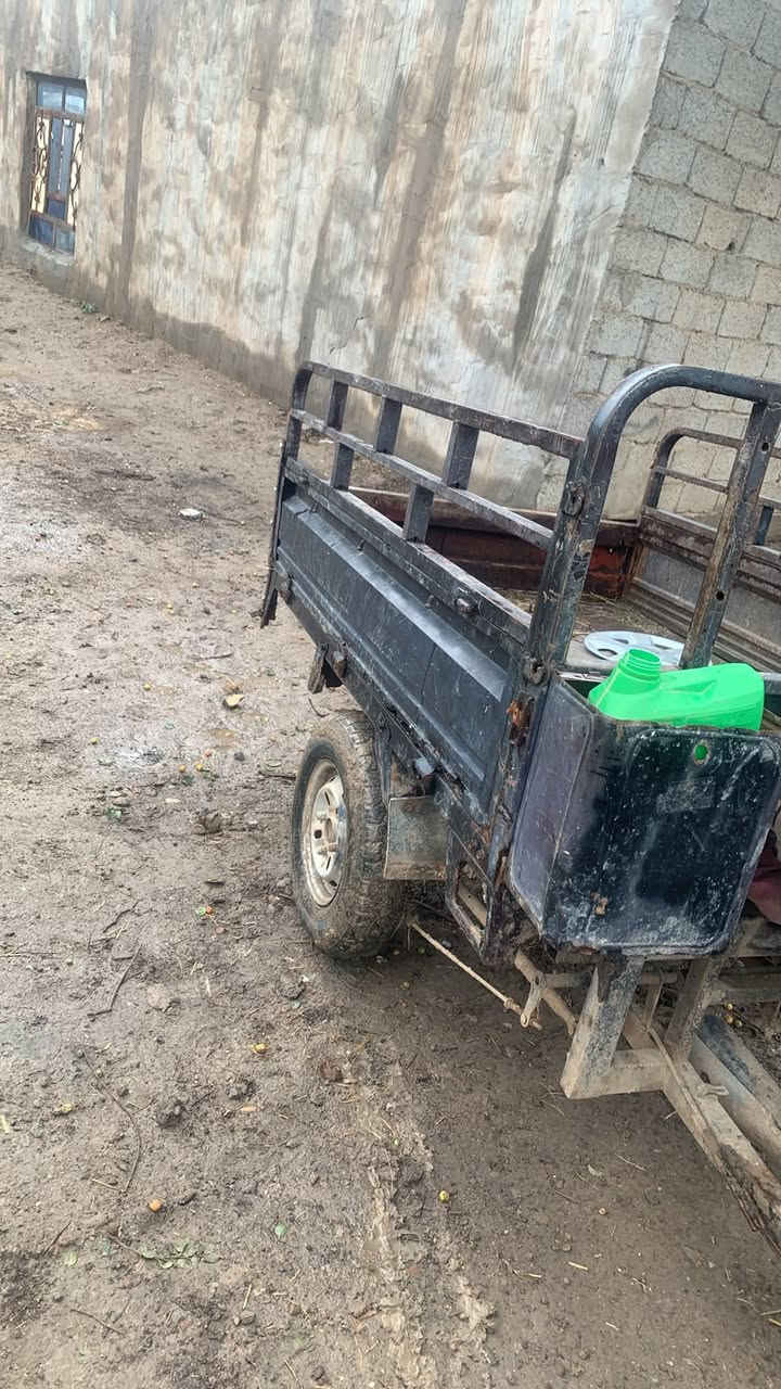 ‏سلام عليكم ست توت للبيع مقفولة مكان باب رجالة طلع 350 مجال كل***********
