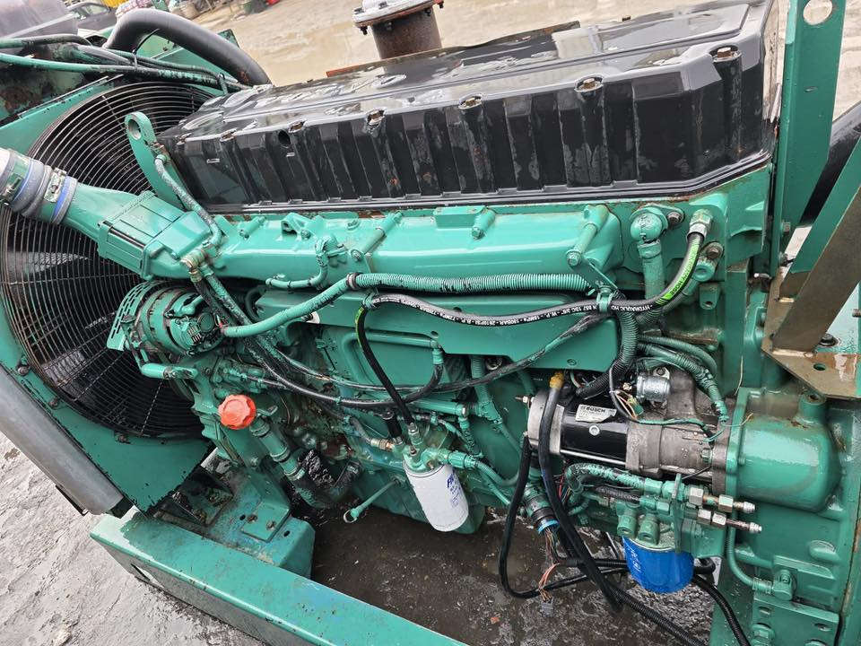 #وجبة جديدة اسعار مناسبة
فالفو D1241 
توليد 400 كيفي  
اوربي سيت بلاد 
شاشة حماية  
ماء راديتر اخضر
عنوان فرع الأول ديالى خانقين 
فرع الثاني أربيل صناعه جنوبيه 
هاتف ***********
***********
***********
