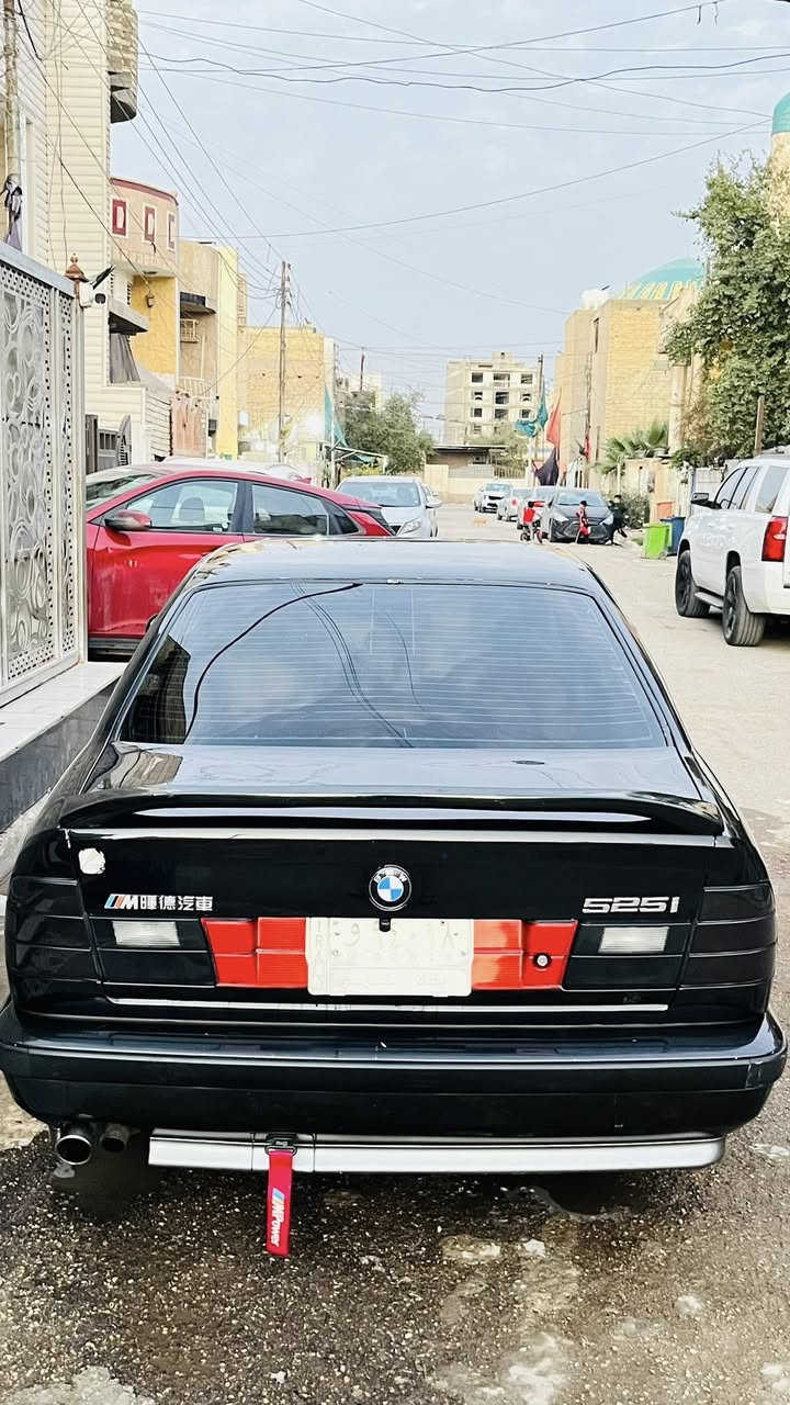 ‎525  BMW مسكر فانوس
موديل91. 
فول M دعاميات مري ويل سبايدر كله حاويه وبلادي
فول مواصفات جاهزه للأخير
كشنات جلد كهرباء كارتير
فتحه سلايت
كير مكينه  كارتون
تبريد ثلج ❄️ 
الحداديه 70/100
بدون ضرر بدون خياس
مروحه كهربائي F01
شاشه أندرويد كامره خلفيه
❌ السياره لونهة البلادي رصاصي رمادي بس اني صبغتهة اسود بس مامشي معامله 
سنويه 2028 ) 
السياره يرادلهة لاستيك شيال صالنصه
السعر 70 وبيهة مجال / ***********
