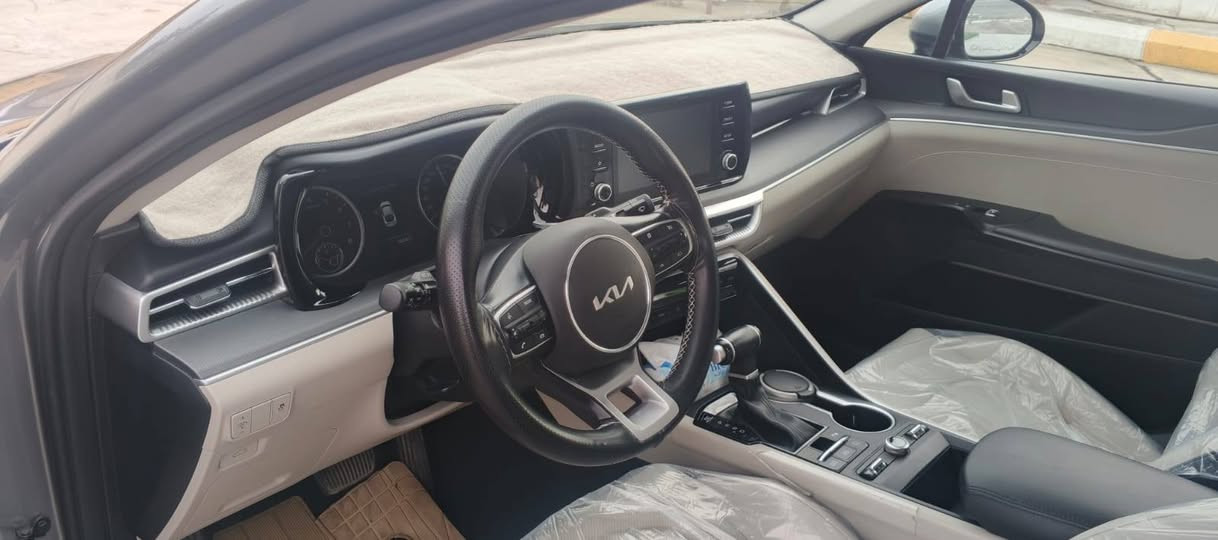 سلام عليكم 
كي فايف موديل2023 وارد خليجي فول مواصفات بانوراما 
محرك 2000 دوش 
كير 6نمر
حساسات امامي خلفي 
مري شفط+اشاره
تحكم استيرن 
شاشه كبيره 
كشنات جلد بلاد 
دواخل لون بيجي 
كشن السائق كهربائي
بصمه تشغيل عن بعد صندوق ذكي
ماشيه 73الف السياره مكفوله كفاله عامه رقم اربيل 

ملاحظه 
-------
 مشتري السياره زيرو من معرض المدار بشارع الوفود باسم شركه والشري يريد تحويل او وكاله ماكو مشكله
السعر 230 رقم الهاتف
***********  وتساب  

اني مكلف بالنشر فقط 😎🚑
