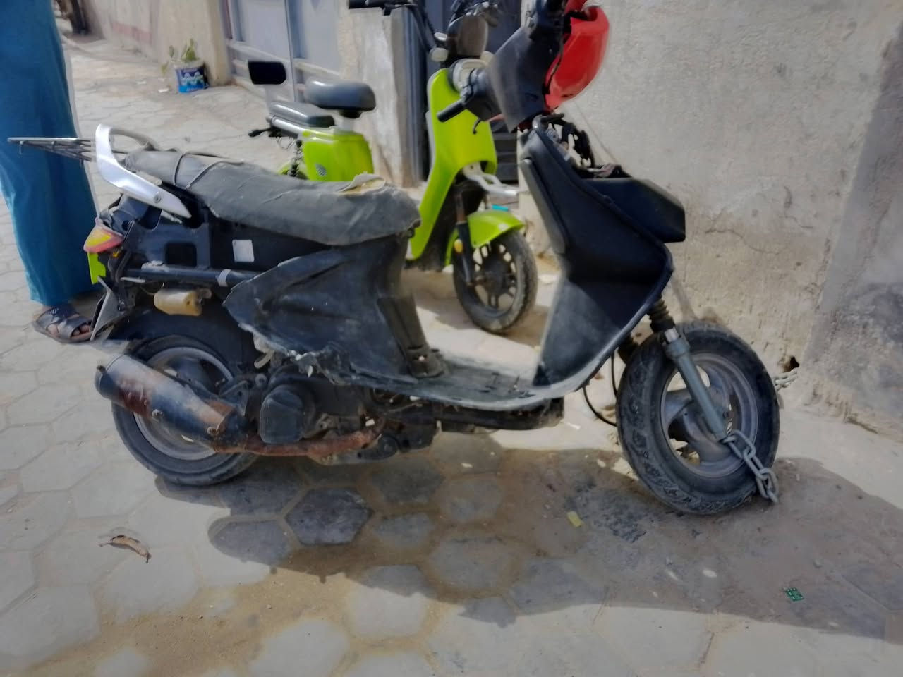 بايسكل شحن لونه اخضر شغال كلشي مابي سعرة 150 
دراجه شغاله بس هندر  200   رقمي ***********
