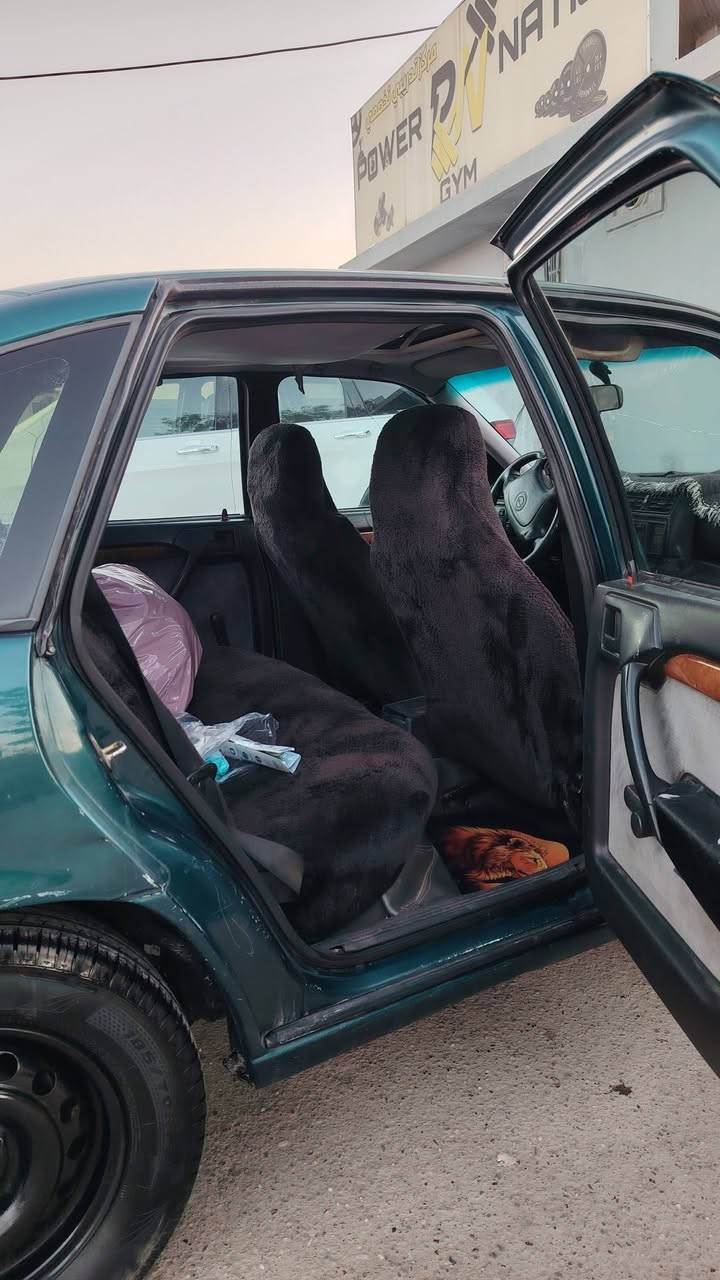 عندي هاي فكترا حجم 20 كير اوتومتيك  موديل  95   رقم سليمانيه دولي موصفات باور اي بي ايس قفل مركزي تبريدجام كهربائي  دبل ايربك سلايت سياره غرامه صفر  سعر جوا سوك 43مجال مكاني داخل كركوك تعليق ماسنجر ماكو شراي خابر *********** تحياتي لطيبين
