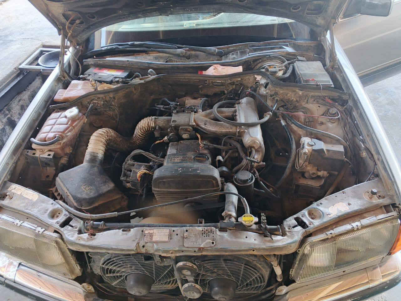 السلام عليكم مارسدس جانبو 300مكينة بطة 3000 البوش الكدام تعبانة ولمكينة بيهة صرف مكان السيارة بغداد قرب مرور الحسينية السعر 30اوبيهة مجال رقم انبار شرط الحويل صاحبهة جيراني غير متواجد على فيس  *********** موديل 91
