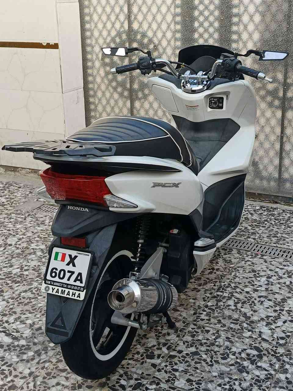 سلام عليكم بي سي إكس جيل الثاني 
جي إف ياباني دراجه بحالت الوكالة 
ماشيه 11الف حساس زدحام ستان حساس
دمام انبيتري أصلي سبايدر جنطه أصلي 
صالنصه رياضي كاتم كشن أبو تجوه 
دراجه فول نضافه معدل شلعه خير من الله 
سكن بغداد حي النصر  ***********
