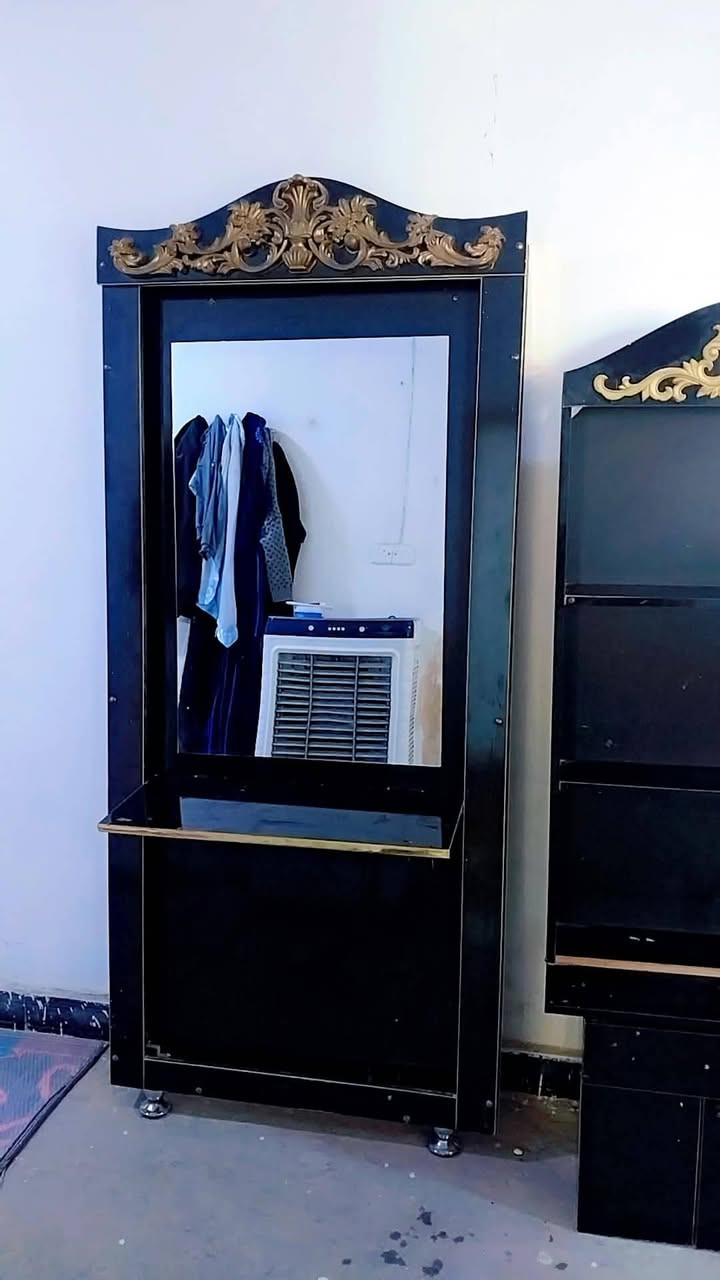 اغراض صالون  للبيع /مكاني النجف
*********** كلهن 225 🔒
