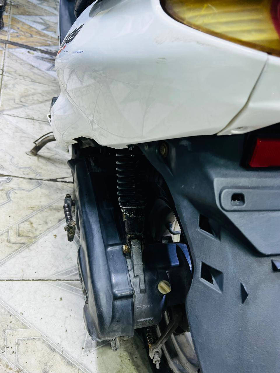 دولفين مفتوحه مره وحده تجفيت جديد دراجه كامله كهربائيات شغاله وسلف شغال ناقصه بس باتري دراجه مرتبه سعره 400وبيه مجال 

***********
