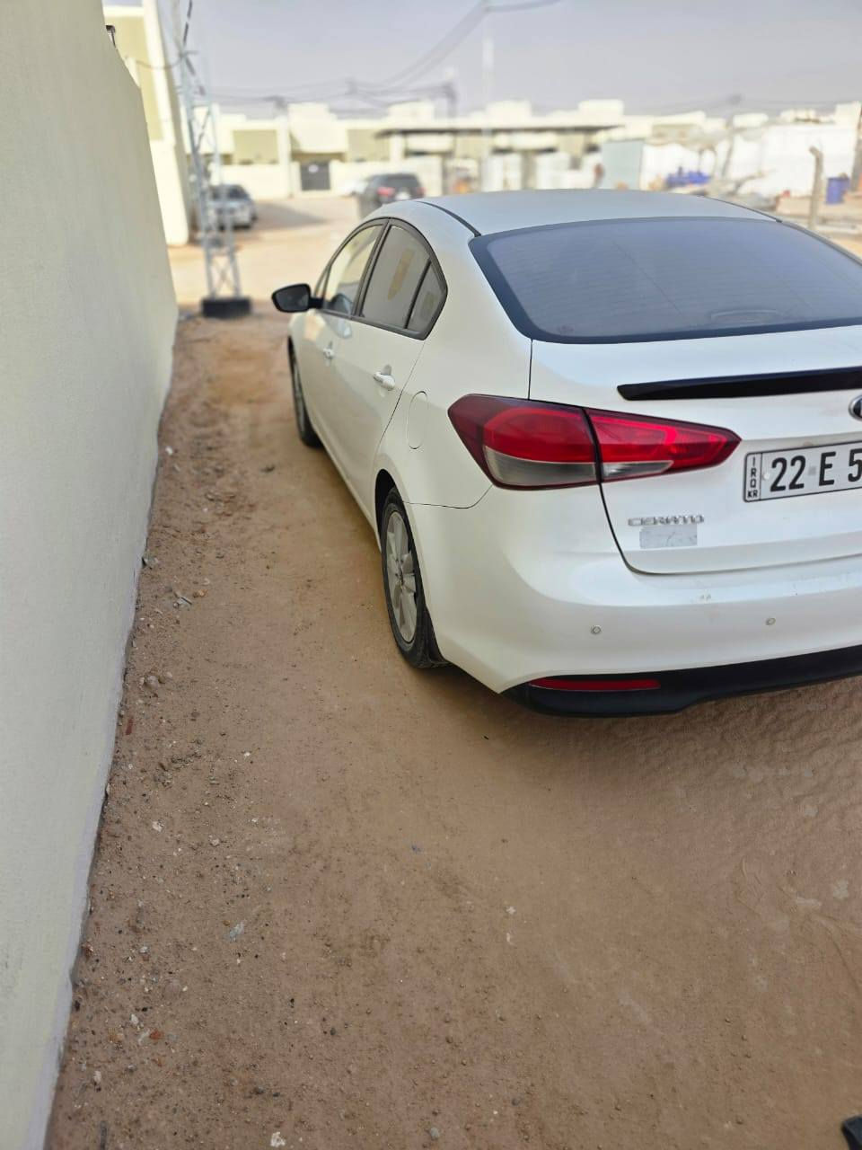 السلام عليكم
سيراتو 2017 خليجي
بيه بارد جاملغ كدام وعندي صوره اله قبل تصليح
وبيه بارد دور جاملغ خلفي صغير
كفاله من صبغ
محرك كير مكفول
رقم اربيل الجديد
الاسفسار ***********
