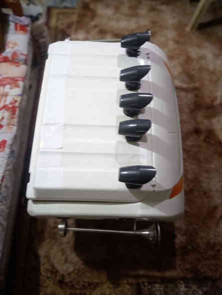 السلام عليكم كاسحه للبيع معه الأغراض معه رواصطهه
 مكلف بل نشر رقم التلفون***********
