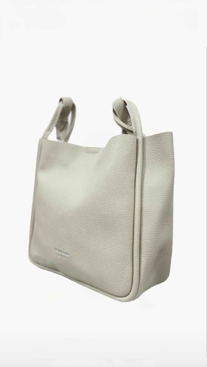 لأن التفاصيل تفرق ✨ حقائبنا تحچي عن الذوق حقيبة تكمّل إطلالتچ مو تنافسها 😍#حقائب #شنط #شنط_نسائية البصرة, العراق


**إذا كنت صاحب هذا الإعلان وتريد حذفه لأي سبب، رجاءا أرسل رسالة إلى الدعم الفني**