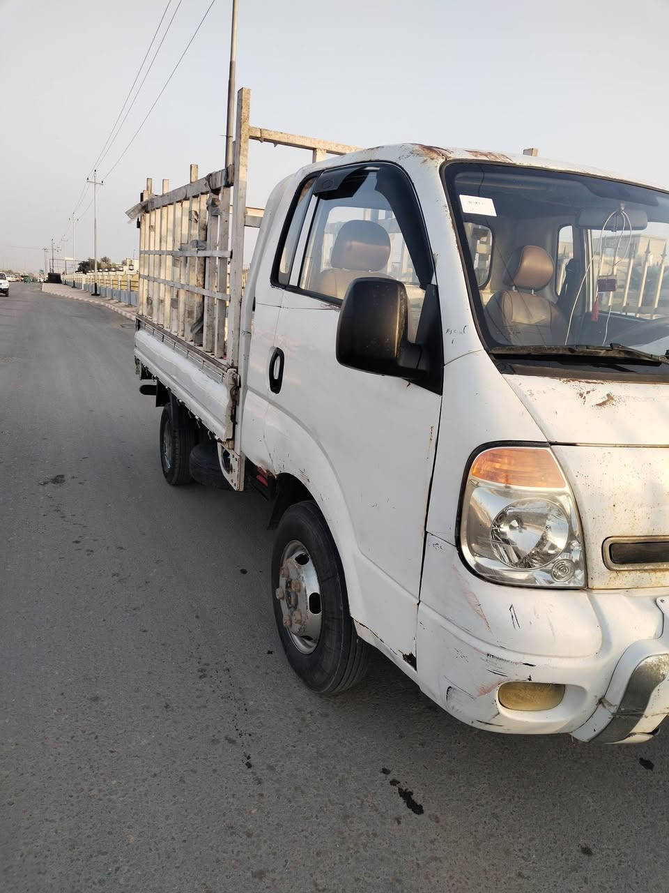 سلام عليكم
كية بنكو فحل مكينه 3000
سيارة خير من الله مكينه جديده لاتنقيص ولاتبخير كير حدادية تبريد كله جاهزه رقم بصرة باسمي سنويه لل ٢٠٢٨ تانكي كاز ١٢٠ لتر تايرات الخلفيه محور ١٤ سياره جاهزه من كلشي تراي وين متريد غير متواجد ع فيس رقم ***********
