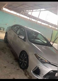 كورلا ٢٠١٧  وارد امريكي   مواصفات se   السعر ١٣٣ ورقه   المكان الدورة ...