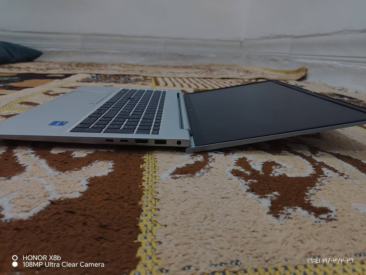 💻 HP EliteBook 850 G8 - Core i7 (11th Gen)
🔹 المواصفات:
المعالج: Intel Core i7 الجيل 11
(4 أنوية / 8 خيوط – تردد يصل إلى 4.7GHz)
الرام: 16GB DDR4 (سرعة 3200MHz)
قابل للتطوير
التخزين: 256GB SSD (NVMe سريع)
كرت الشاشة: Intel Iris Xe Graphics
مناسب جداً للاستخدام اليومي وبرامج الهندسة مثل AutoCAD وMATLAB
الشاشة:
15.6 إنج – Full HD (1920×1080) – IPS
البطارية: تدوم عدة ساعات حسب الاستخدام
الوزن: خفيف (حوالي 1.6 كغم)
المنافذ:
USB-C (Thunderbolt) / USB-A / HDMI / مدخل سماعة
الاتصال:
WiFi 6 + Bluetooth 5
🔹 مميزات إضافية:
هيكل ألمنيوم فاخر
كيبورد بإضاءة
بصمة + كاميرا + غطاء للكاميرا
سماعات Bang & Olufsen
💰 السعر:
550 ألف دينار عراقي
0777278660
0781367313
توصيل مجاني للجميع المحافضات


**إذا كنت صاحب هذا الإعلان وتريد حذفه لأي سبب، رجاءا أرسل رسالة إلى الدعم الفني**