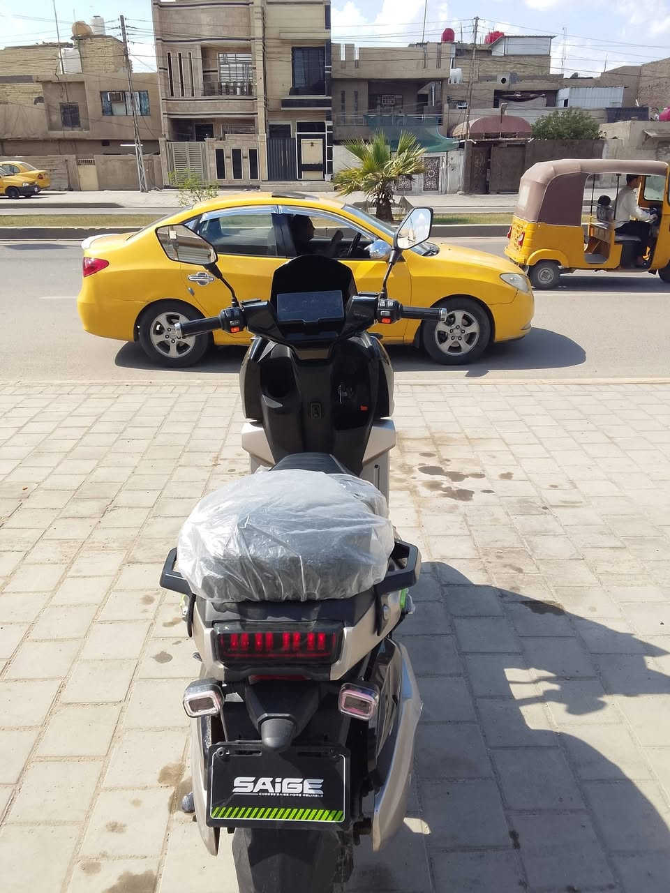 سلام عليكم دراجه اباجي سايج موديل ٢٠٢٦ ماشيه ٤٥٠ تاريخ الشراء 7/3/2026   السعر 10100 مليون و١٠٠ الف  جديده مواصفاته معروفه هاتف واتساب ***********
