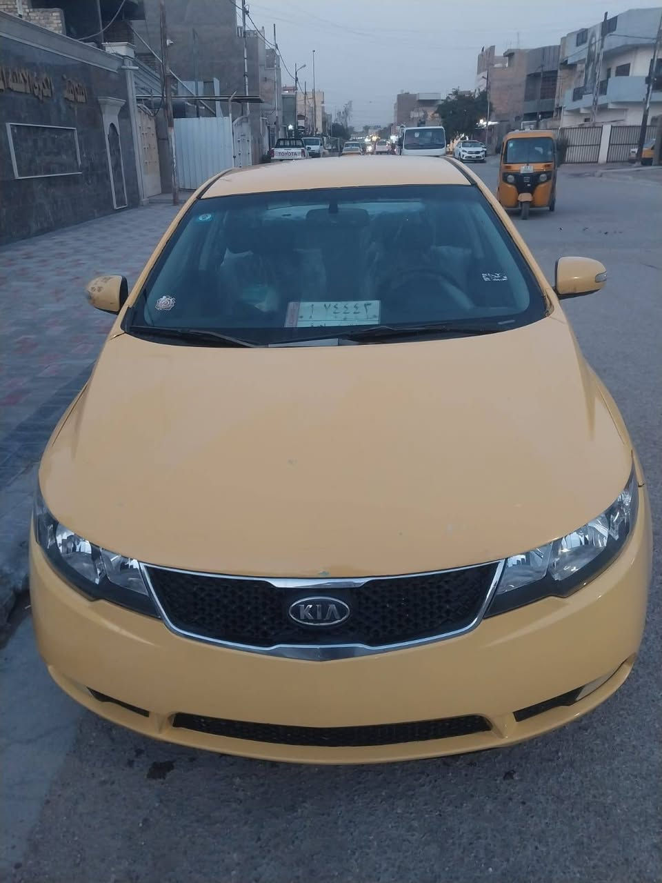 سلام عليكم للبيع فورتي ٢٠١٠ رقم بغداد  أمريكي حادثها
 جاملغ خلفي مكينتها بيه بخار وصوت روجز
 ابيعلك مكينه كايمه.  كير حداديه كله جديد 
مكان السياره بغداد 77وبيه مجال
***********
