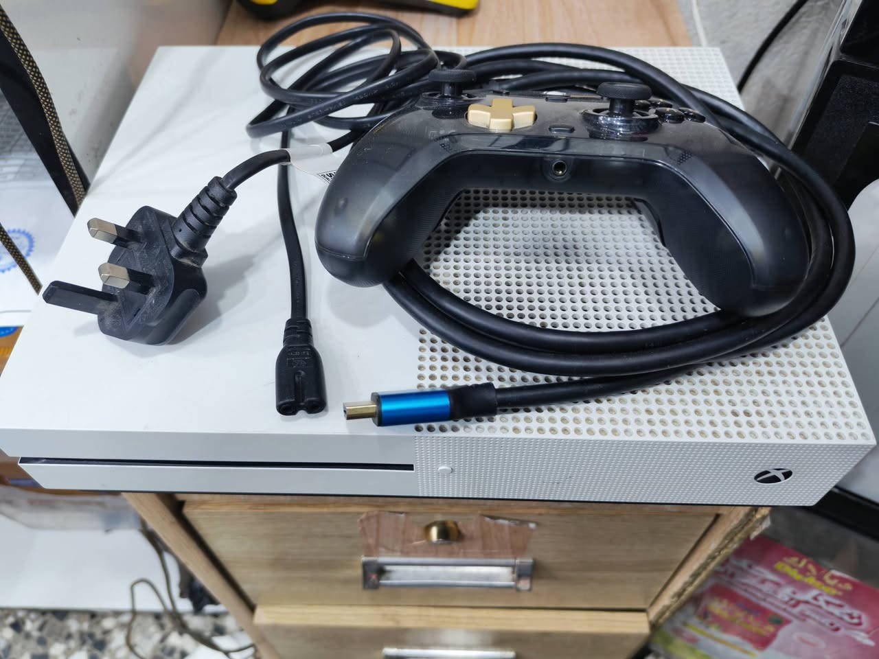 اكس بوكس وان اس ذاكره تيره مع يده كيم سير و اشتراك شهر جهاز مامفتوح استيكر  نضيف كلش تفحص وتاخذ توصيل اكو  سعره ١٦٥ الف  ملحقات كامله


**إذا كنت صاحب هذا الإعلان وتريد حذفه لأي سبب، رجاءا أرسل رسالة إلى الدعم الفني**