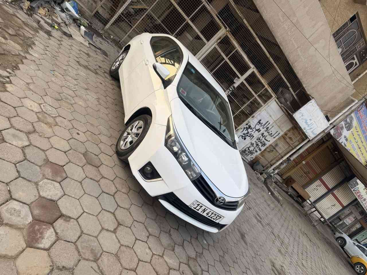 السلام عليكم كورلا 2015 خليجي مكفوله بسمي بغداد ماشيه 140 الف السعر  155$ أو مراوس ببرادو  مديل 18 19 20  (***********)
