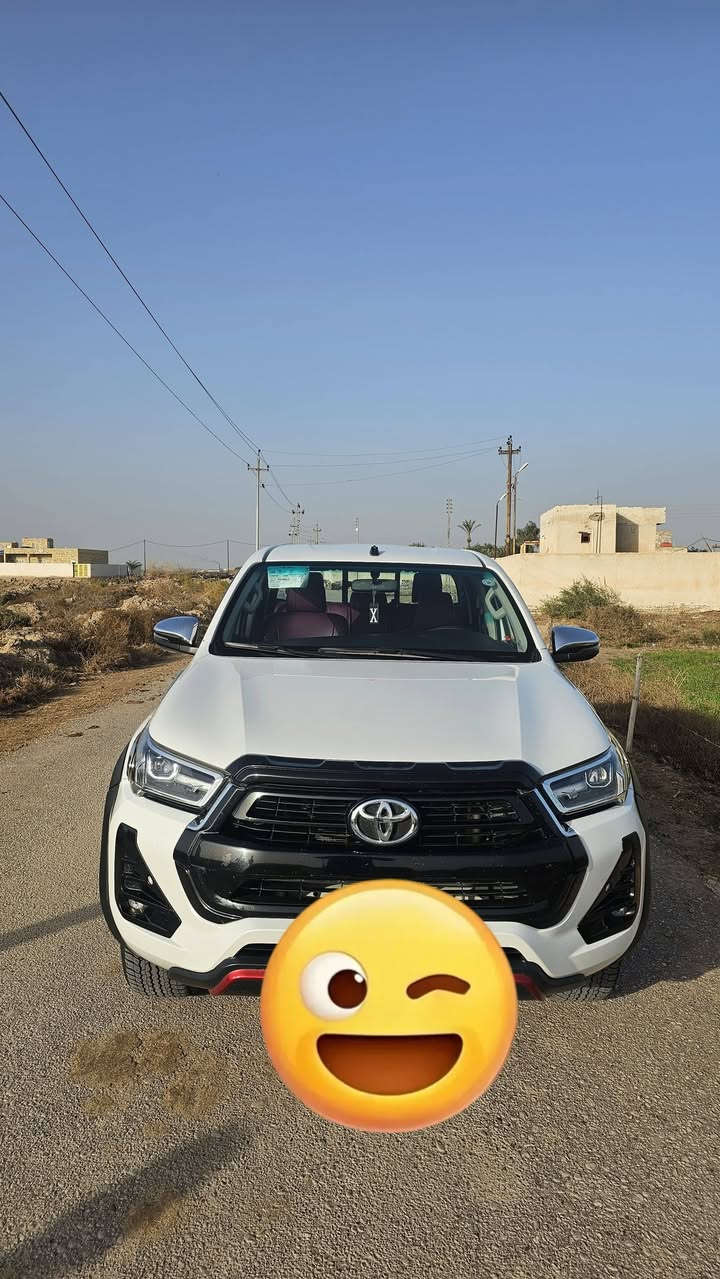 السلام عليكم لبيع تويوتا هايلوكس ساز موديل 2023كفاله عامه من كلشي ماشيه ٨٠الف السياره جديده ما متعوبه فول مواصفات SRS معروفه مواصفاته رقم أربيل انكليزي السعر 360ورقه وبيه مجال مكان السياره ميسان الشراي يتصل *********** /***********
