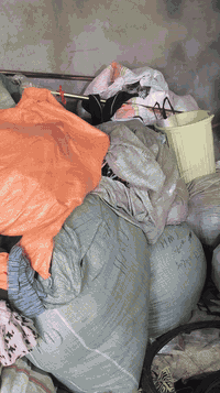 السلام عليكم عندي ملابس نسائية رجالية الي رايدهم يدخل خاص او يخابرني على رقم رايدهم بسعر مناسب***********
