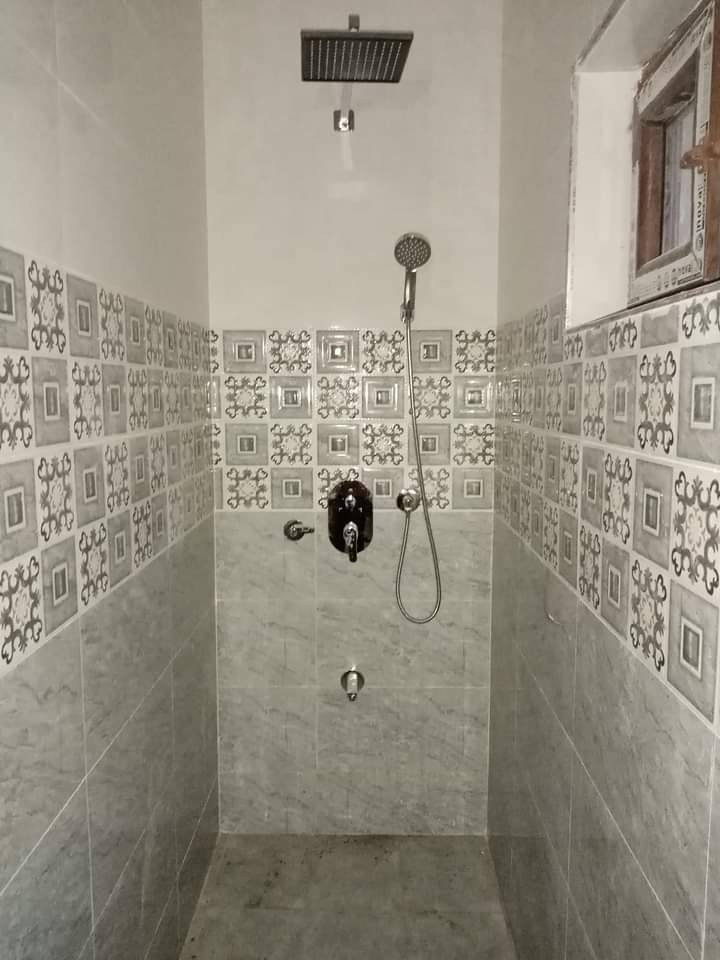 عمل ماء ومجاري شغل درجه اولى مع ضمان بل عمل ***********
