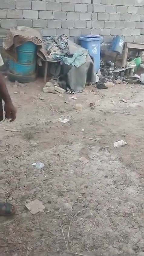 السلام عليكم ورحمة الله
اخوان قطعه أرض للبيع قرب مزار الأماكن الظاهر والمظهر 
المساحه 156 متر تبعد عن الشارع الرئيسي تقريبا 100متر شارع القطعه 8متر خدمات كامله ماء كهرباء مولد ذهبي السعر 25 وبيه مجال اي استفسار اتصل على رقم ***********
