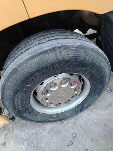 زوج اوياله حرفش حنه وتايرات نص عمر مراوسه ب اوياله وتايرات 22ونص مكاني البصرة القرنه
***********
