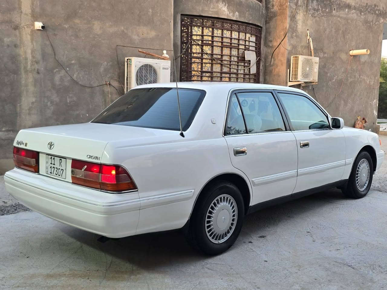 سلام عليكم راس الثور موديل 1999 ايسر بلاد باسمي رقم  بغداد تحويل مباشر هزه جديده سنويه جديده 2031 تحويل كافه محافظات العراق مشروع وطني مكفوله من القص ونغل الجثه والعيب الشرعي والضربه مكينه وكير 3000 حداديه جديده تخم تاير جديد تبريد ثلج سياره جاهزه بمعنى الكلمه السعر 112 وبيها مجال رقم الهاتف ***********
