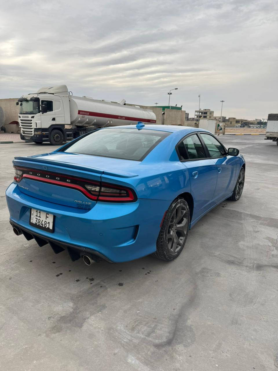 دوج جارجر موديل 2016( رالي) بيها جاملغ وبنيد ضربته خفيفه السيارة
فول مواصفات عدا الفتحة 
سيارة نضيفه وجاهزه سنويه صاريه يومين مجدده بسمي رقم جديد بغداد 

المواصفات:
بصمة شاشة كبيرة

كشنات تدفئة

لايت زينون

سماعات 

دمام صندوق

كامره خلفيه

ويل 20 هيترات مري

كشنات حظن جلد
ماشيه: 136ميل حقيقي
رقم: بغداد انكليزي تحويل مباشر

كير ومحرك كفاله

الــســعــر ✅ :: 195 وبيها مجال 

رقم صـــاحب السيارة::***********//***********
