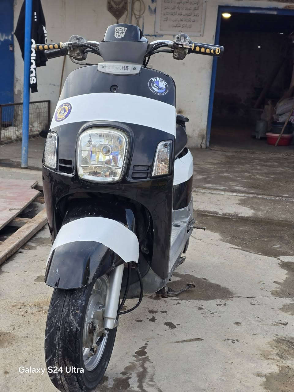 بوليس للبيع كفاله عامه مكاني القرنه قرب السوك سعر ٩٥٠ وبيها مجال بسيط  
لتواصل *********** ) قبل ٥ ايام ذابلها كلجات خلفيه واماميه شلعه فول مشي خير من الله
