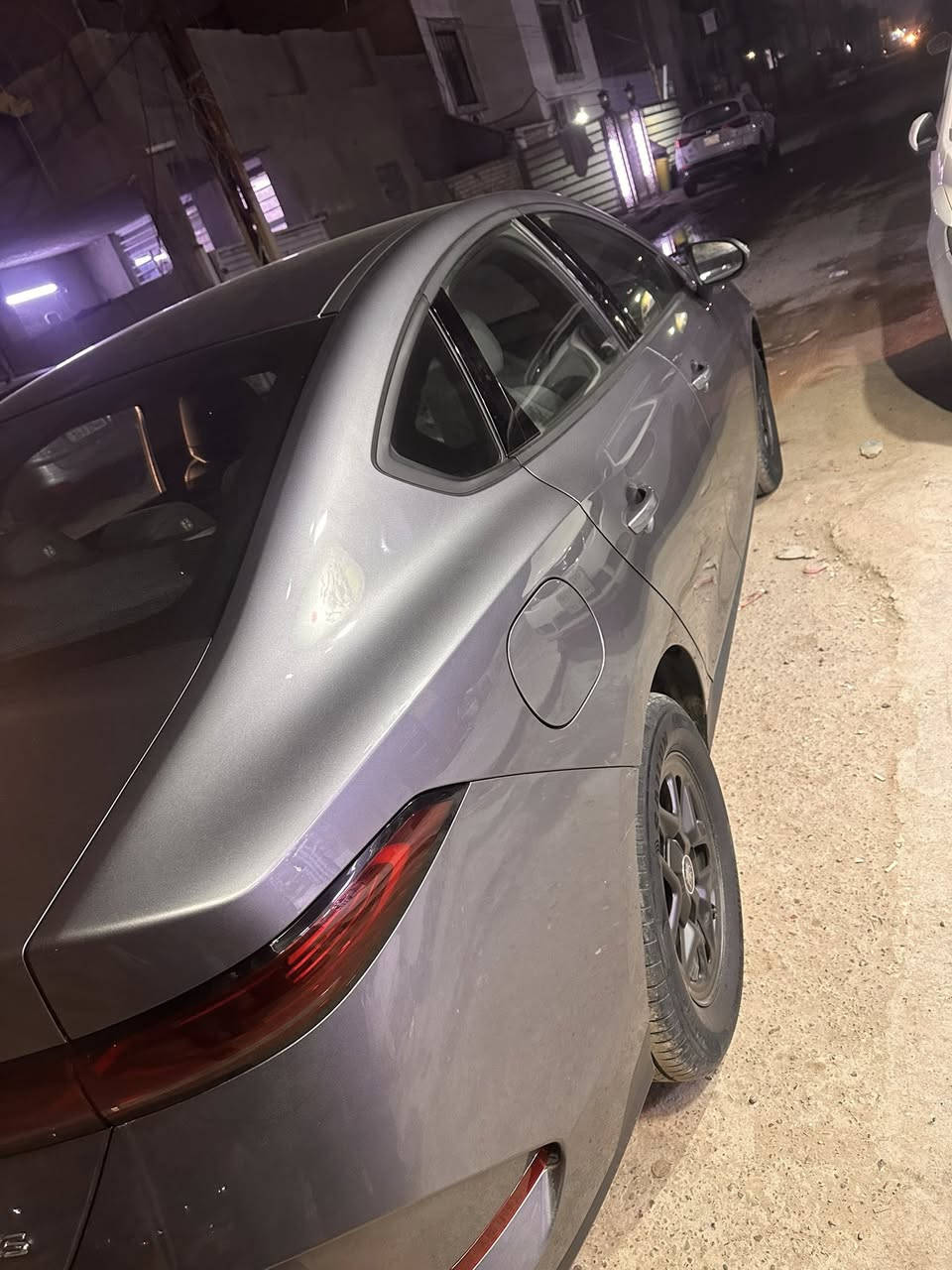 السلام عليكم عندي BYDموديل 2025 ماشيا 5000زيرو السياره خير من الله وكفاله من البارد والصبغ فول مواصفات على وضع الشركه رقم بغداد انكليزي السعر 17400مكان السياره بغداد شهداء البياع رقم الهاتف ***********
