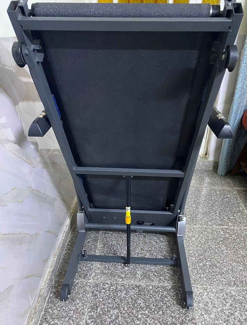 جهاز جري يحتوي على نظام الجري الجبلي (Incline) ويأتي معه ملحق حزام المساج والهزاز الكهربائي المعروف بأجهزة ٤ في 1 بغداد, العراق


**إذا كنت صاحب هذا الإعلان وتريد حذفه لأي سبب، رجاءا أرسل رسالة إلى الدعم الفني**