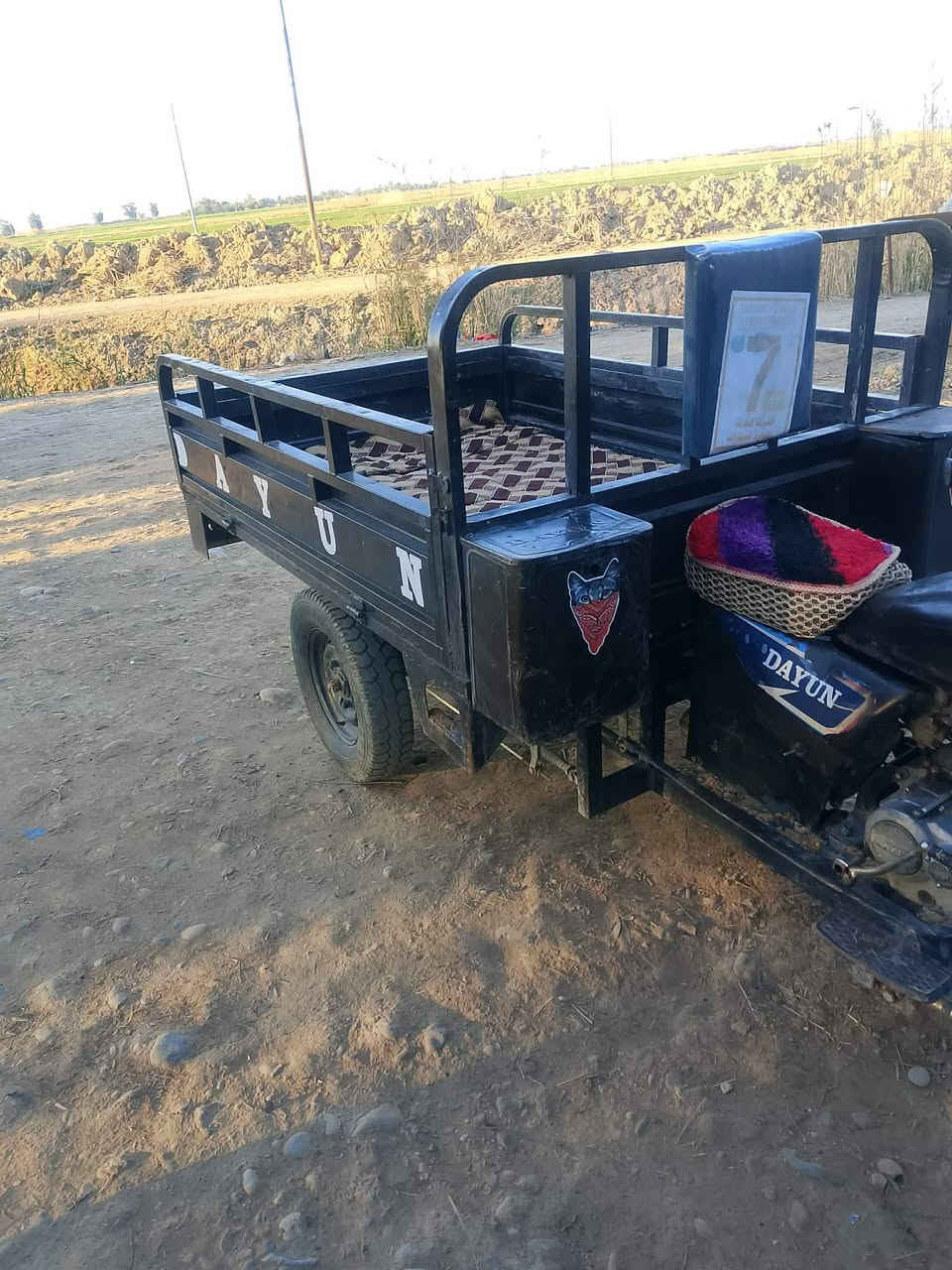 ستوته للبيع رقم اسود منفس
رقم واسط 
ستوته موديل 12 لون بيذنجاني نضيفه شاصي مكفول مداور ثاني يوم العنوان الكوت الاحرار‏‪***********‬‏
