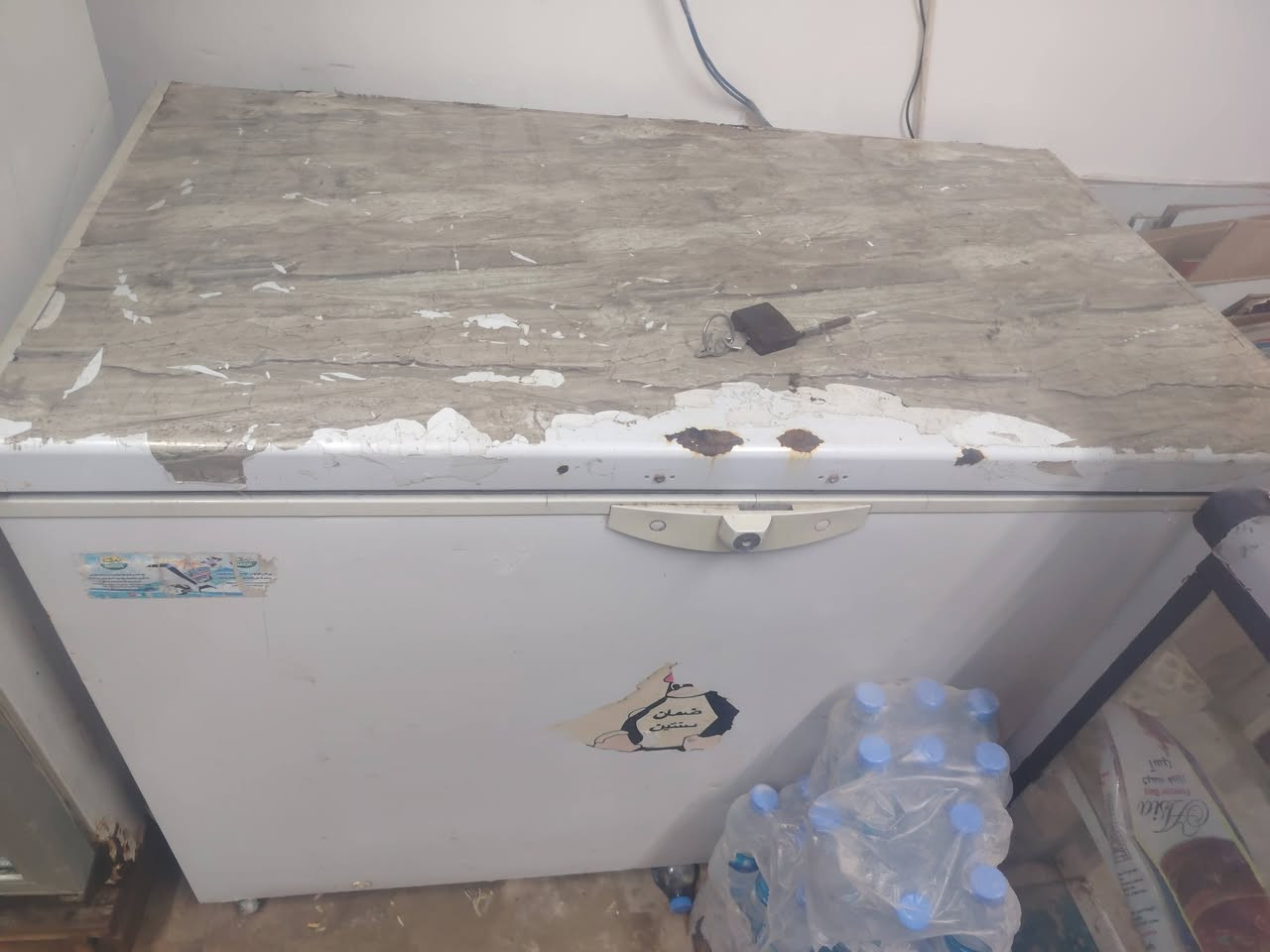 براد وعارضه للبيع مكاني موصل تل الرمان السعر 300بيها مجال بسيط الرقم***********متوفر والتساب فقط
