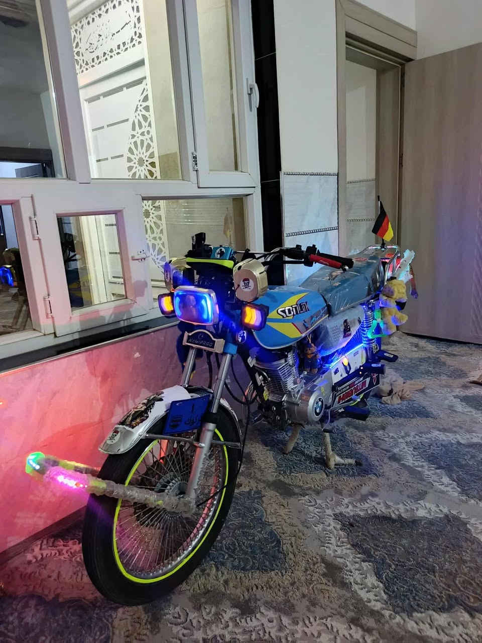 السلام عليكم 
مطور اربعه كير موديل 2024محرك مامفتوح شرط 
نشط فول كله شغال البيع اومروس اب خمسه كير 
من موديل 2024وفوك السعر 650وبي مجال قليل حك الجيه مكاني حويجه 
***********
