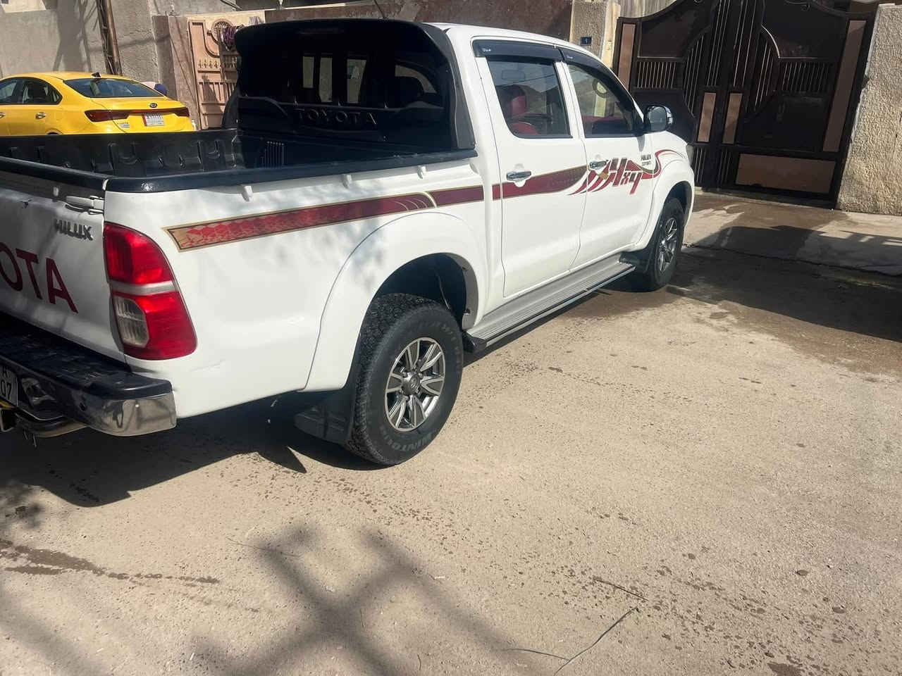 تيوتا فور ويل موديل 2012 قطره من صبغ ما بيها 
كير عادي باسمي سنويه الرقم الجديد مكينه غير مفتوحه السعر 190&بيها مجال 
رقم بغداد***********
