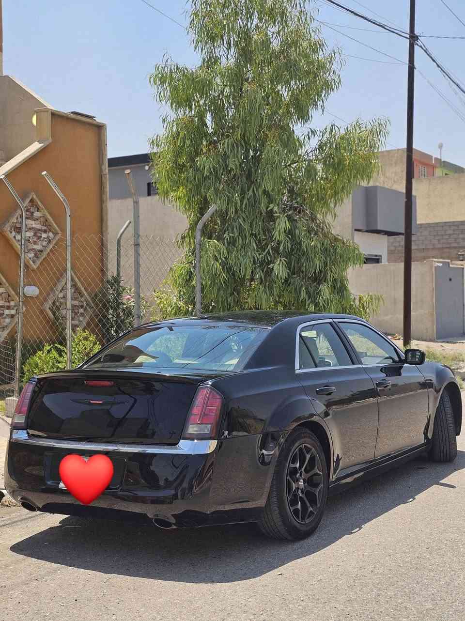 اوباما 2012 كلين بدون صبغ فقط بيها دائر ماكينه جديد كير شرط تدفئه وتبريد كوشنات عليها غرامه عشر ورقات تنزل من الحساب 145 وبيها مجال اذا اكو مراوس  حسب القناعه   هذا رقمي ***********
