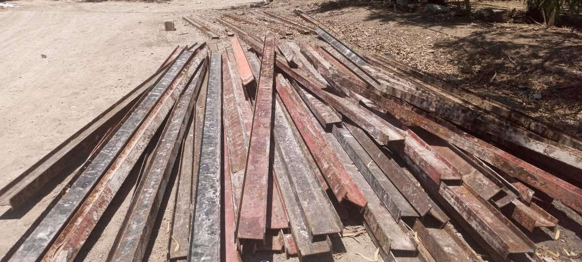 سلام عليكم ورحمه الله وبركاته موجود شيلمانات للبيع طول اربعا وربعا ونص وخمس امتار للتواصل عبر هاذهي الرقام التاليه 
(فالح حسن)***********
(ابنه حسن)***********
المكان واسط زبيديا قريت المامون
