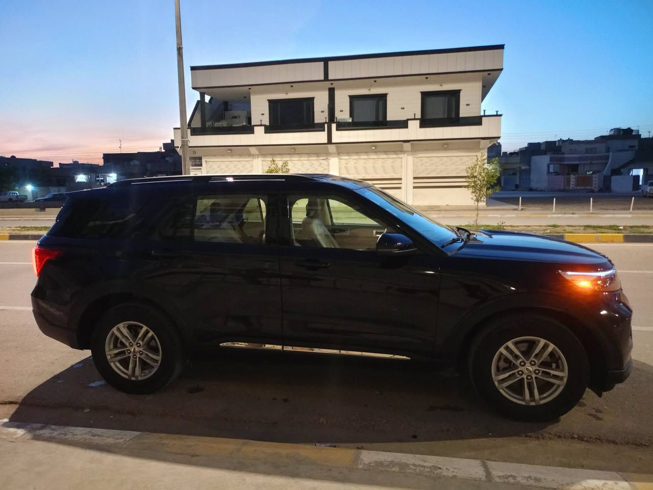 فۆرد ئێکسبلورا
مۆدێل 2024
مواسفات XLT 
27mi 
سنوی رقم جدید 2031
 
سعری 225
عنوان سلیمانی . کلار رقم ***********
