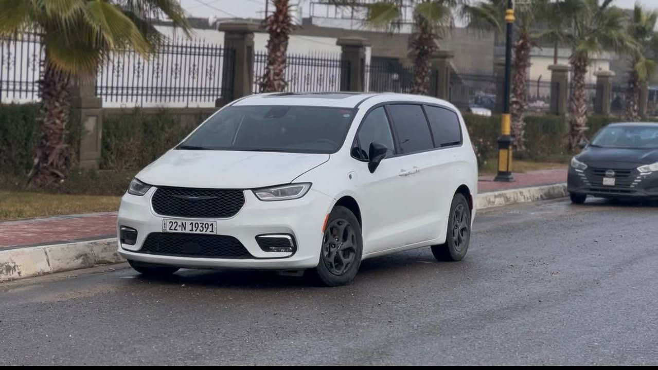 للبيع 
باسفيكا هايبرد S 23  لمتدد 
لون ابيض 
السياره مليانه مواصفات فول للاخير 
بانوراما تدفئه تبريد كشنات كشنات كهرباء ثنينهن الامامي
وبعد مواصفات لمتدد معروفه تختلف عن العاديه 
ماشيه 34.000 مايل 
سياره كلش نضيفه وجديده حادثه سطحي موضح بلصور
فقط بنيد مصبوغ ودعاميه 
  والسياره بيها نقص الرادار الامامي  
رقم اربيل باسمي تحويل ثاني يوم مكانها اربيل 
السعر $320  
للتواصل 
*********** أربيل, العراق
