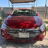 للبيع (هونداي النترا) موديل 2019 وارد محرك 2000. دوش كير AT ضررها چامل...