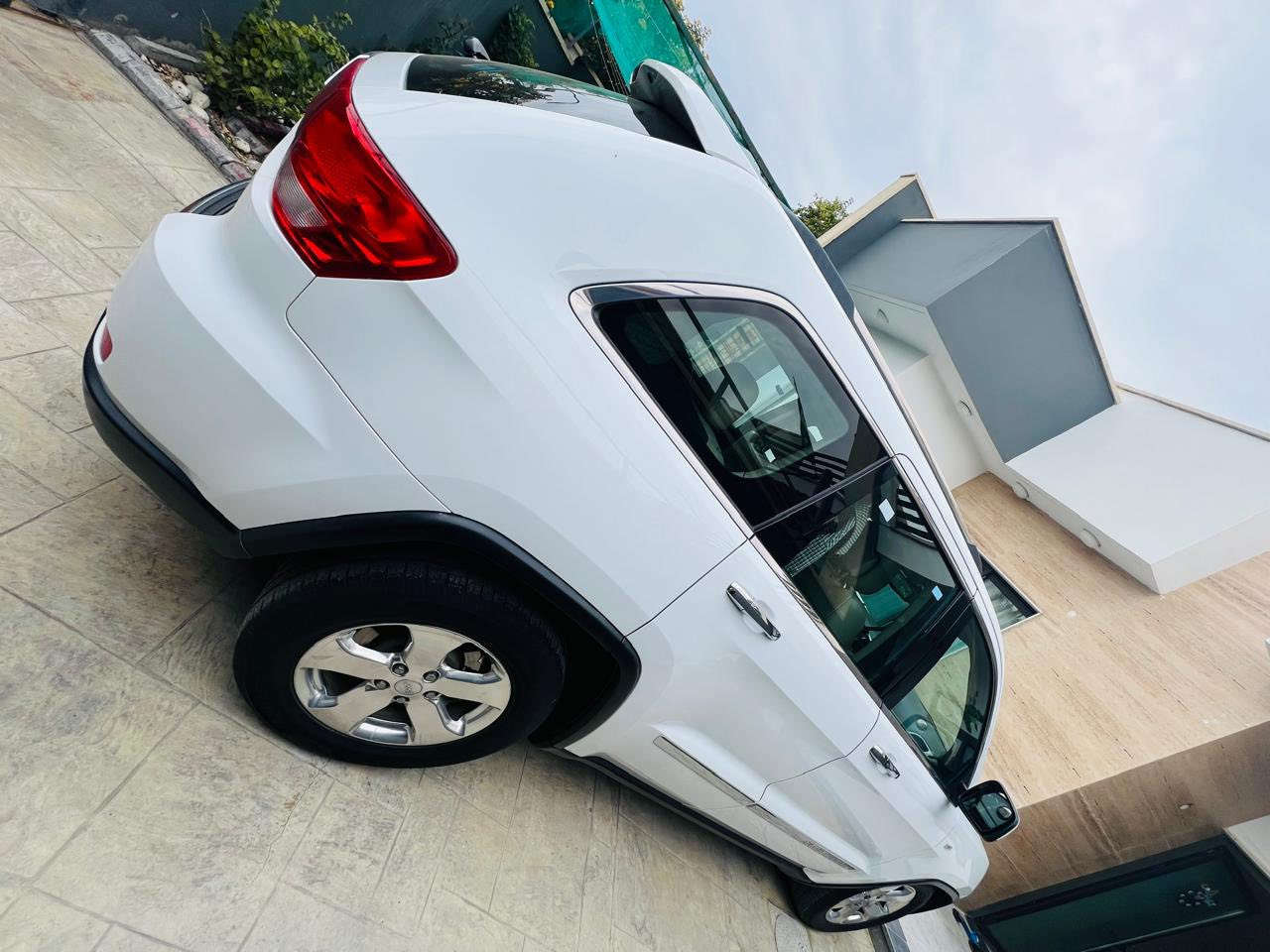 جيب موديل 2013 (   خليجي  ) مكفولة كفالة عامة
رقم بغداد تحويل ثاني يوم 

فول مواصفات لمتد

فورويل

 حجم المحرك : 6سلندر 3600  

ماوس وضعيات قياده الفور ويل 

جكات 3وضعيات

 فتحة بانوراما  

*غرفه السياره عسلي 

بصمه  

كشنات الاماميه كهرباء

حساسات خلفية وامامية وجانبيه

تشغيل عن بعد   

تحكمات ستيرن فول

مكان ديالى سد حمرين

السعر 215 وبيها مجال

***********مكلف بالنشر اتصل بالرقم
