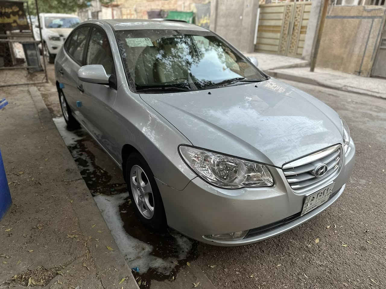 سلام عليكم من رخصة لأدمن النترا خليجي
موديل 2009 محرك 2000
لون سلفر رقم بغداد بسمي 
مكفوله من صبغ من ضربه من بارد داخل بيجي فتحه سياره جاهزه وفول 
السعر 128مجال بسيط مكاني بغداد 
***********
