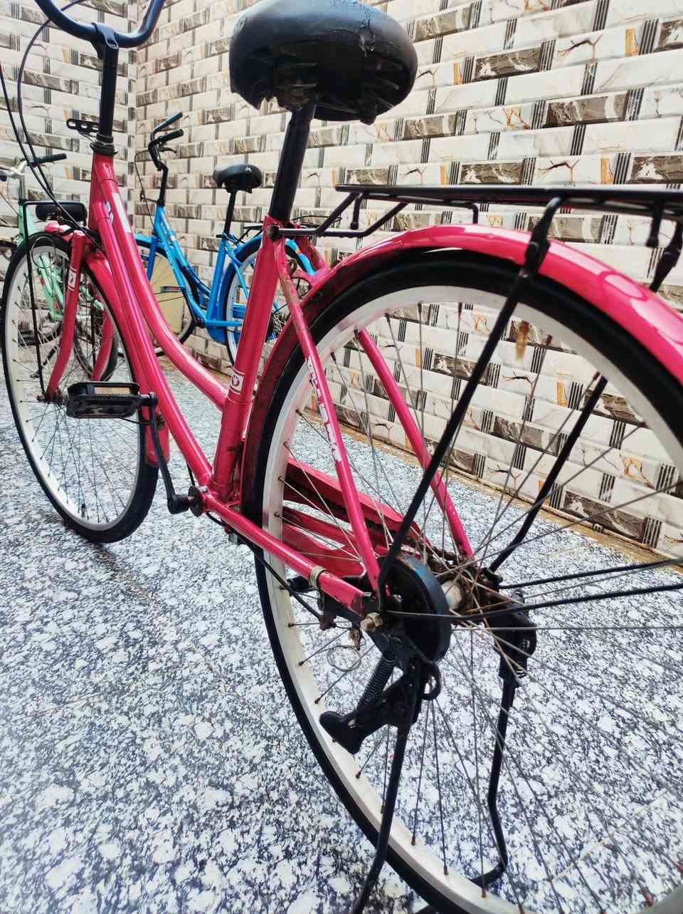 بيسكل جديد باله مابيه اي نقص سعر 75


**إذا كنت صاحب هذا الإعلان وتريد حذفه لأي سبب، رجاءا أرسل رسالة إلى الدعم الفني**