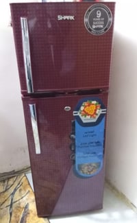 ثلاجه • كالجديدة • عليها مجال