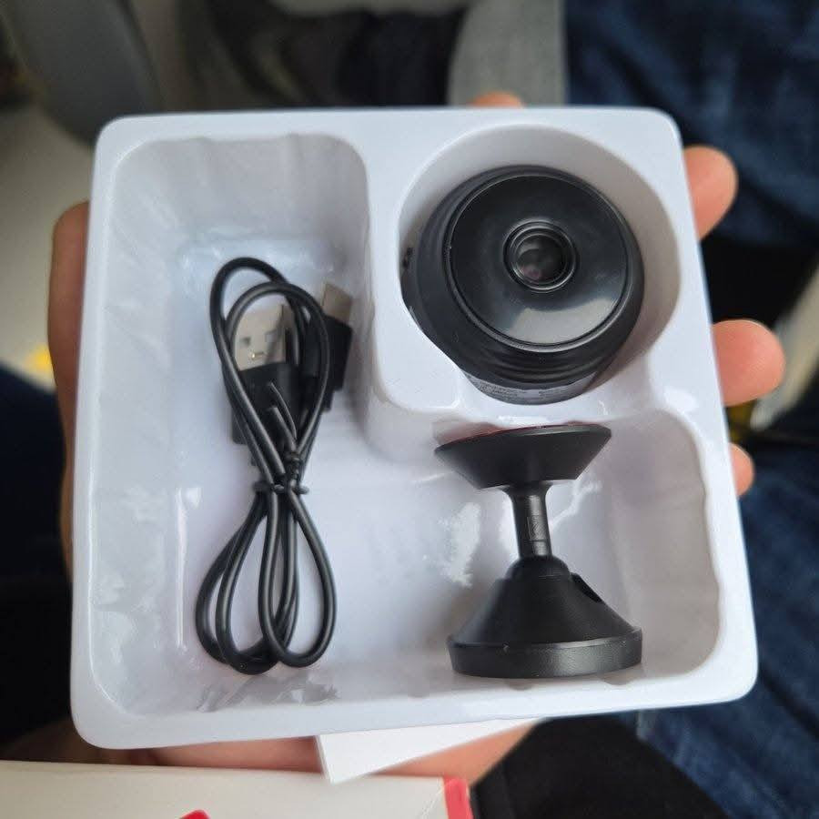 تصوير عالي الدقة 1080 بكسل.
المميزات: تدعم الاتصال اللاسلكي عبر الواي فاي، وتمتلك خاصية الرؤية الليلية.
الاستخدام: مناسبة لمراقبة المنزل، الأطفال، أو الحيوانات الأليفة.


**إذا كنت صاحب هذا الإعلان وتريد حذفه لأي سبب، رجاءا أرسل رسالة إلى الدعم الفني**