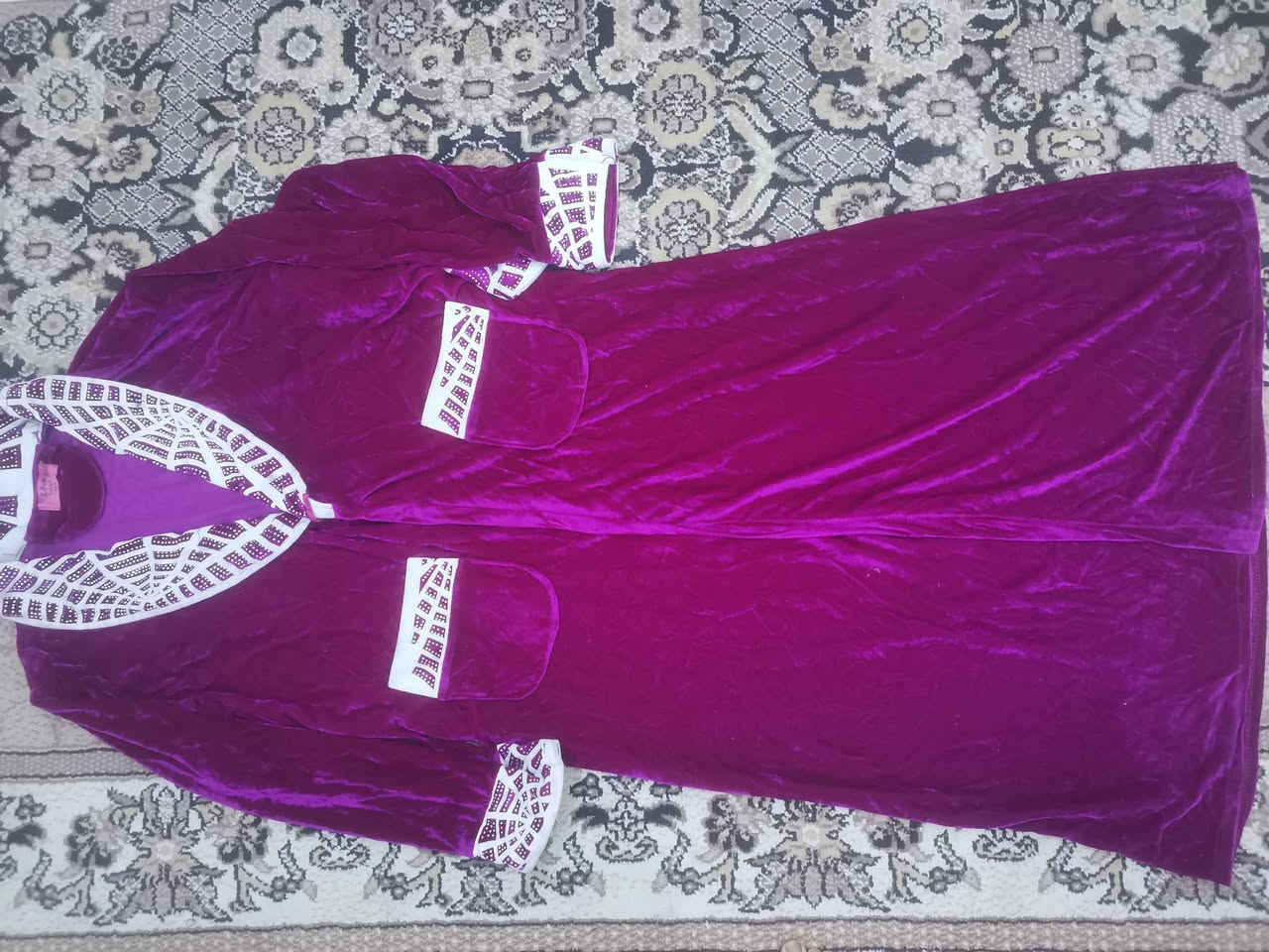 للبيع عنوان السيديه قرب جامع الأقصى
واكو توصيل بكروة للمناطق القريبة بغداد, العراق


**إذا كنت صاحب هذا الإعلان وتريد حذفه لأي سبب، رجاءا أرسل رسالة إلى الدعم الفني**