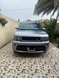 رانج روفر 2010. خليجيه بيهة 3 قطع صبغ بدون حادث   مكرك 8 سلندر. عادي. ...