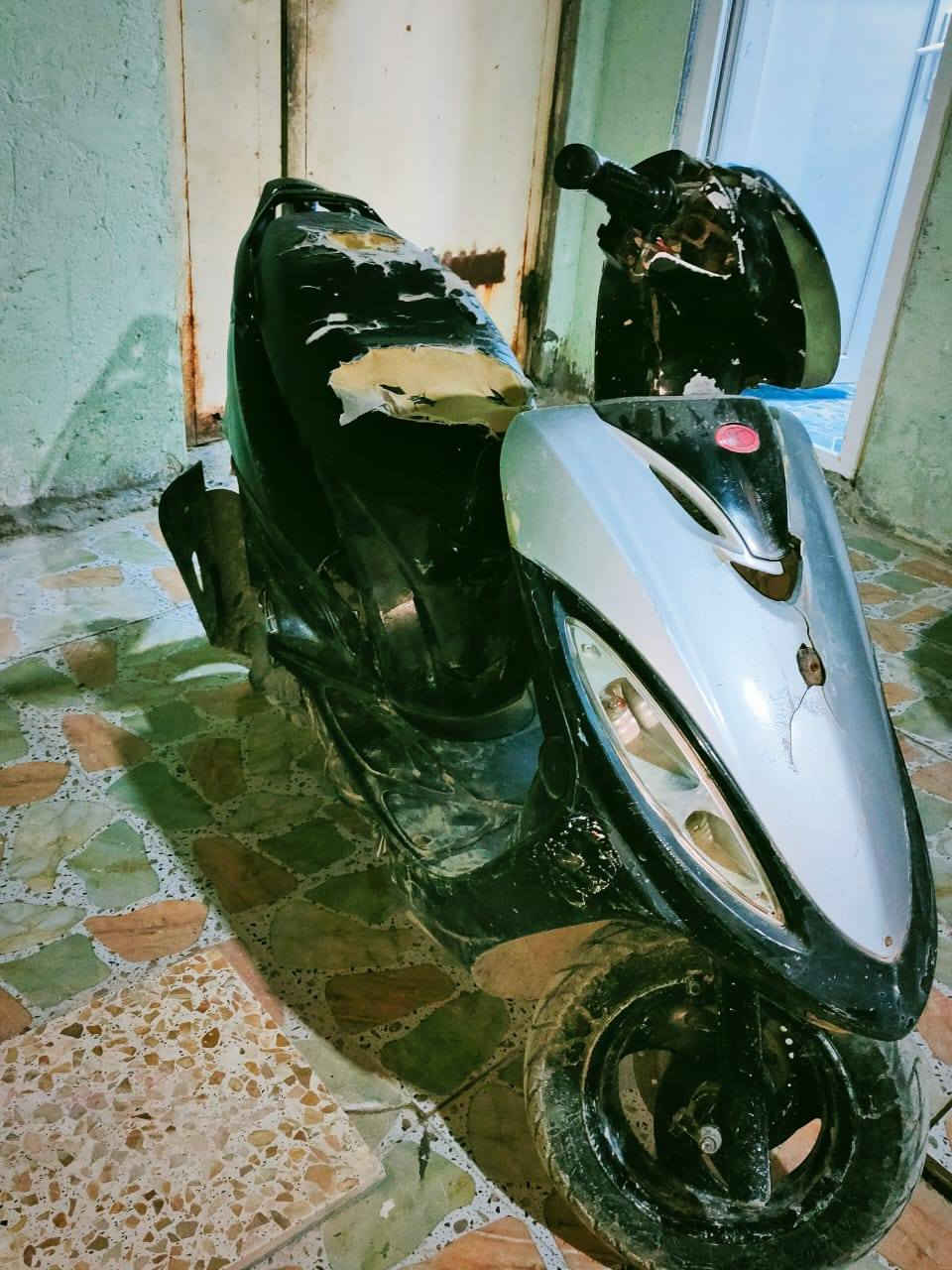 سلام عليكم كامكو جي فور  مزود بيه بس صالنصه رياضي شغاله ما بيه شي بس مستحقه تجفيت فقط ولفات مكاني نجف سعر ب250 
رقم *********** وشراي يدلل
