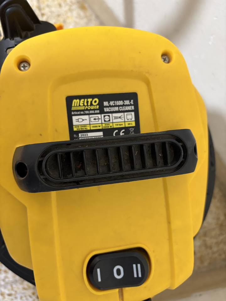 مستعملة على نفس وضعها بالصور  بدون ملحقات اضافي


**إذا كنت صاحب هذا الإعلان وتريد حذفه لأي سبب، رجاءا أرسل رسالة إلى الدعم الفني**