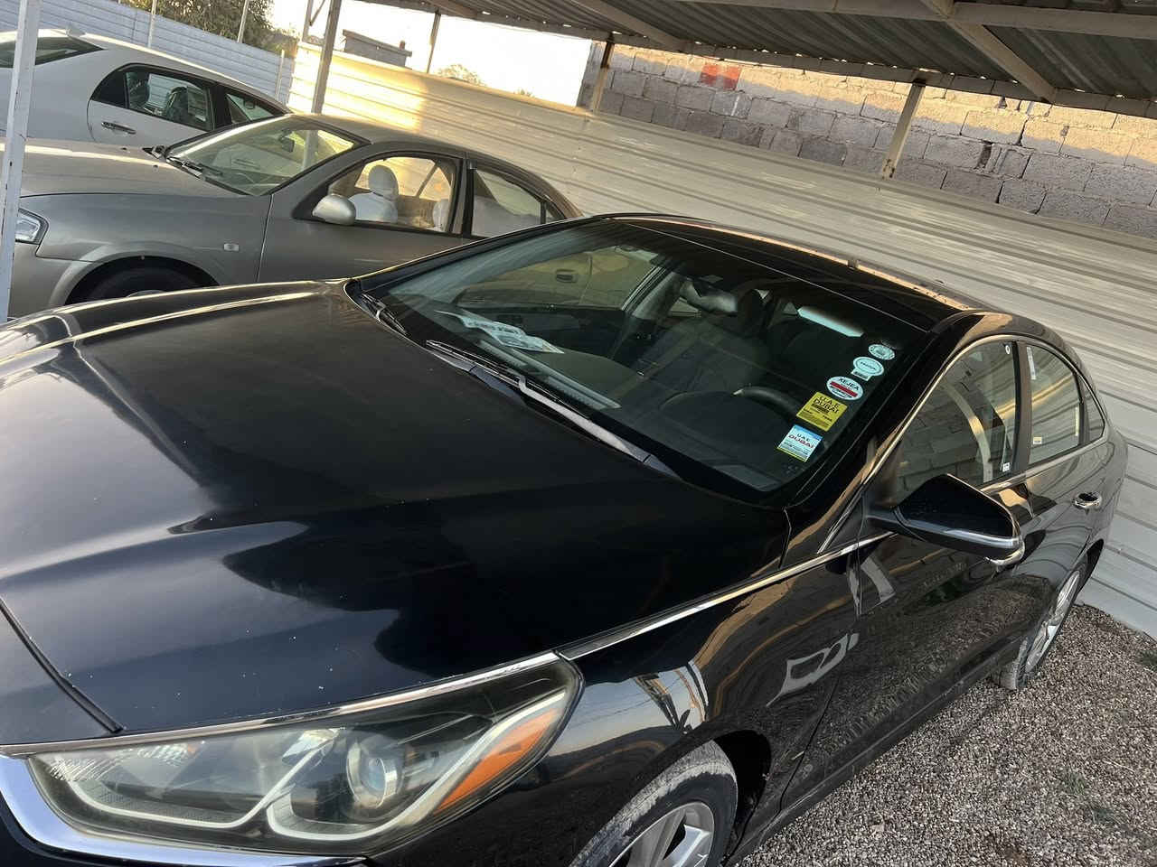 السلام عليكم
للبيع سوناتا ٢٠١٨ امريكي  سبورت فل موصفات بصمه كشن كهرباء وتسخين 
مكفوله ضرره بس دعاميه اماميه وطارف بنيد بدون ايرباك ليبل واحد رقم اربيل سنويه لل٣٠ هزه جديده  مكان الفلوجه ***********
***********
